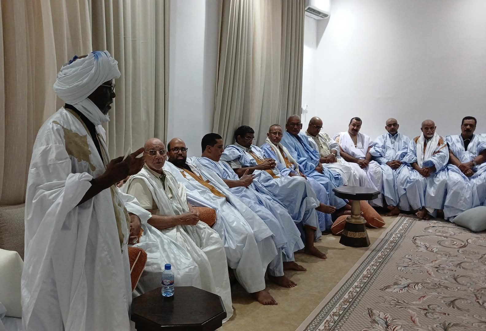 بالصور.. رجل الأعمال المهندس بلال ولد سالم ولد أمبارك يقود اجتماعا بنواكشوط تحضيرا للزيارة الرئاسية لإينشيري