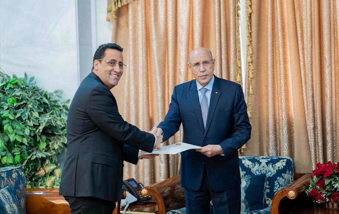 موريتانيا: الوزير الأول يقدم استقالة حكومته لرئيس الجمهورية